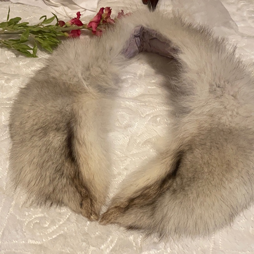 FUR COLLAR